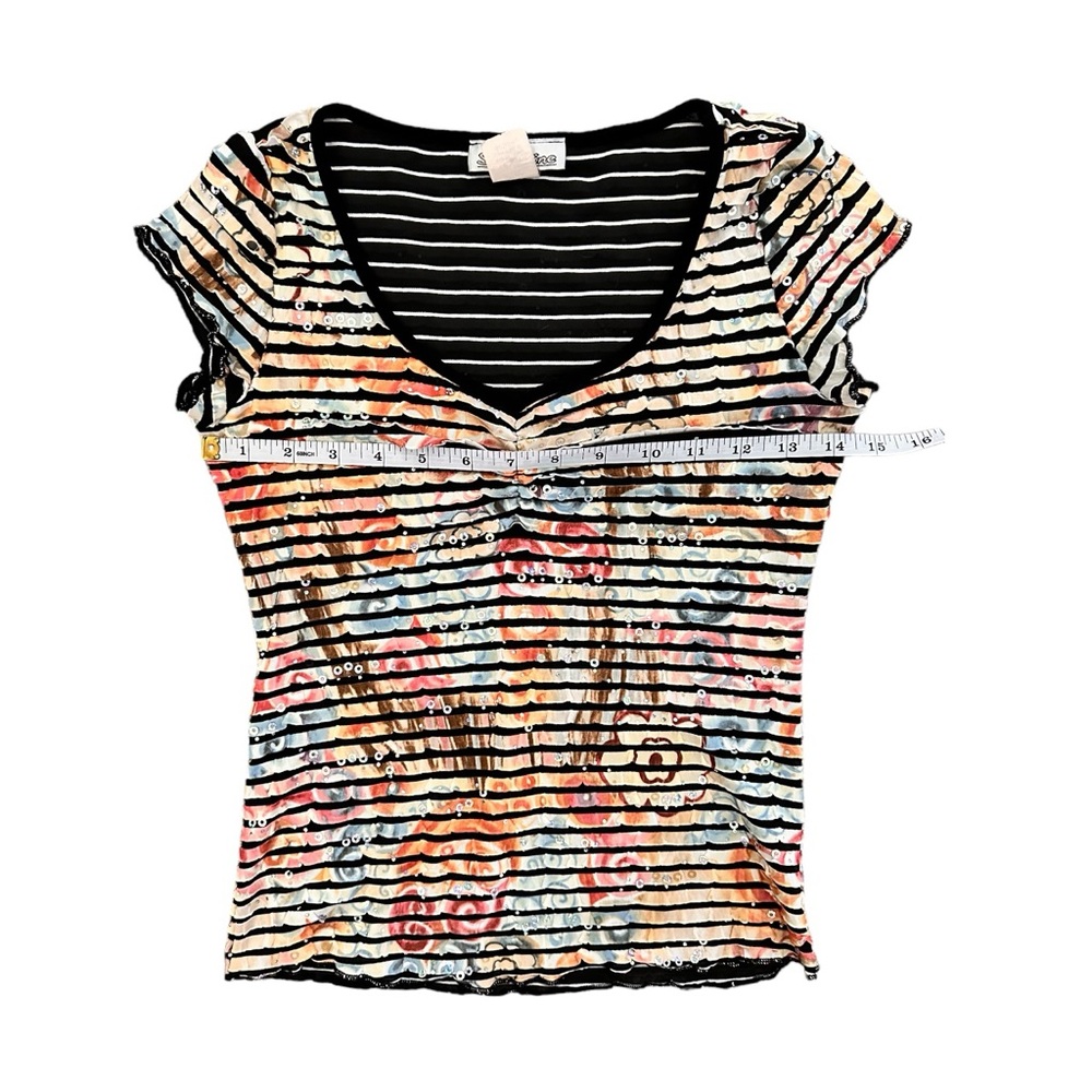 #130 Y2K women’s Superline multicolored striped V-Neck tee size Small.